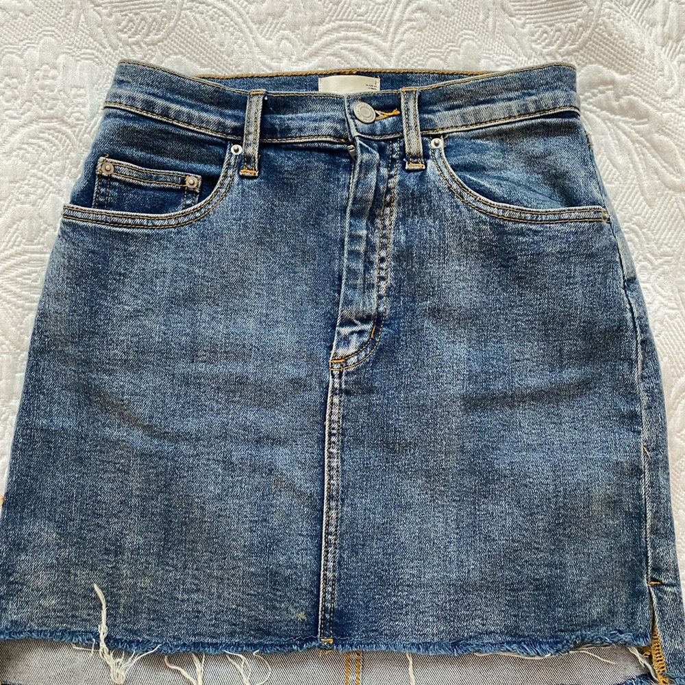 Wilfred Jean skirt, amazing condition, super comfortable!! STAPLE